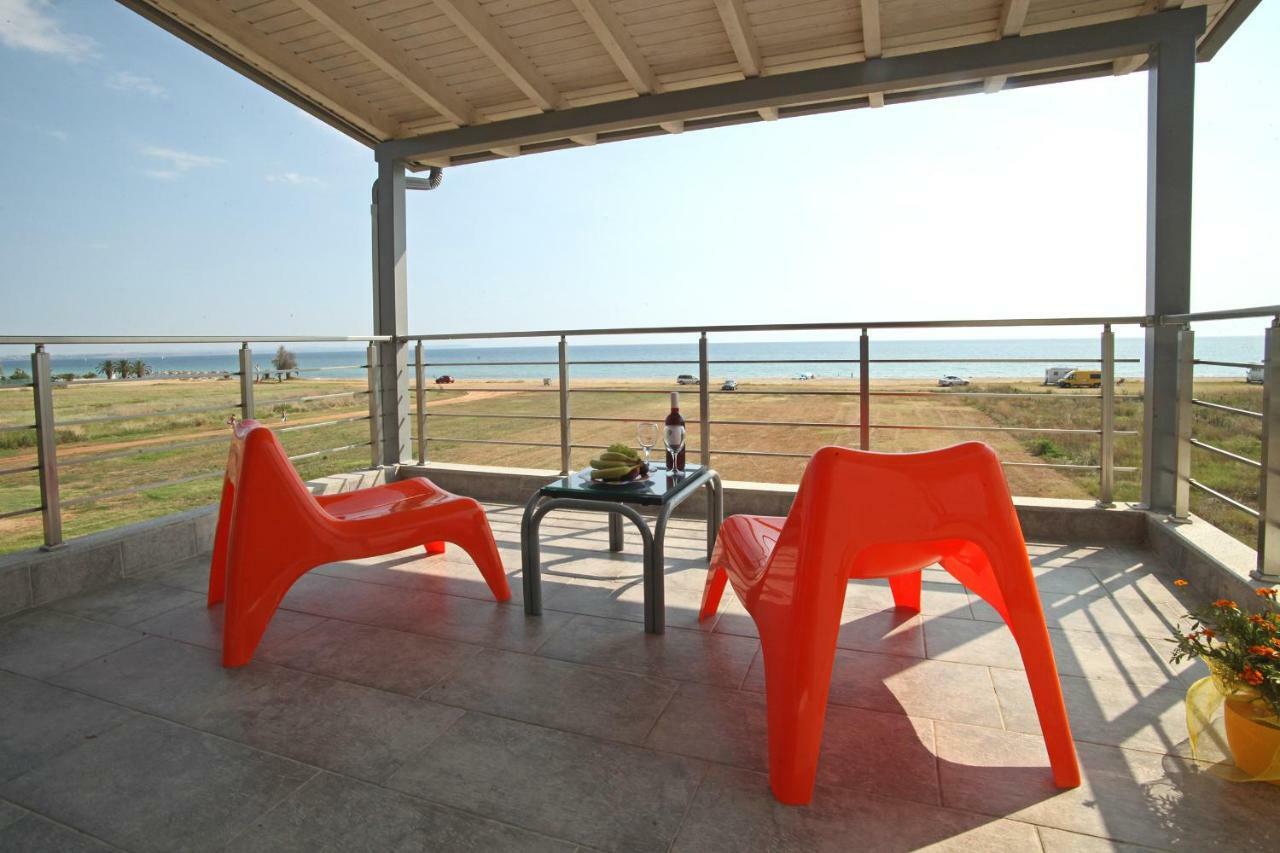 See To Sea Apartments Paralia Dionysiou Luaran gambar