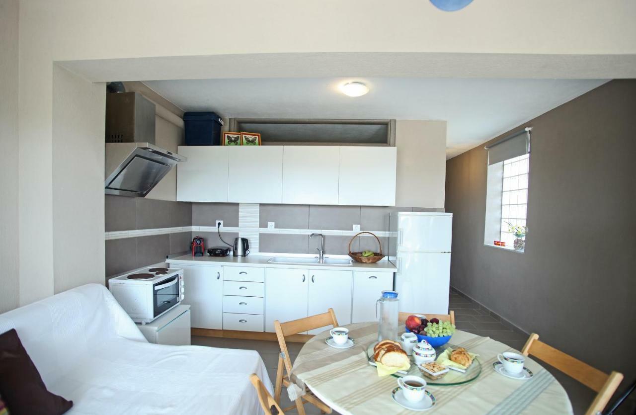 See To Sea Apartments Paralia Dionysiou Luaran gambar