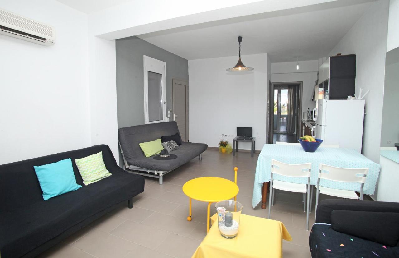 See To Sea Apartments Paralia Dionysiou Luaran gambar